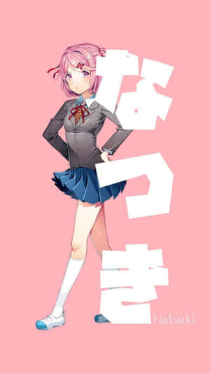 粉紅色頭髮的動漫女孩穿著校服，帶有日文字 — 動漫女孩 壁紙
