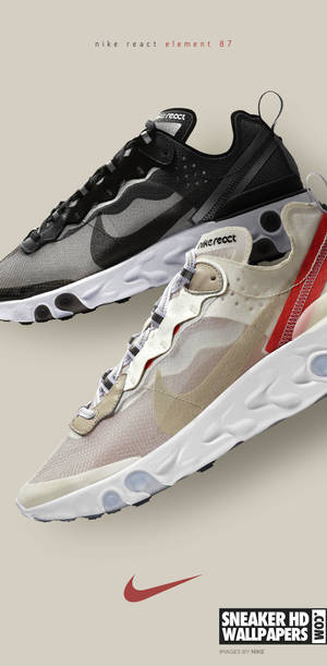 兩對Nike React Element 87運動鞋漂浮在米色背景上，帶有紅色swoosh標誌。