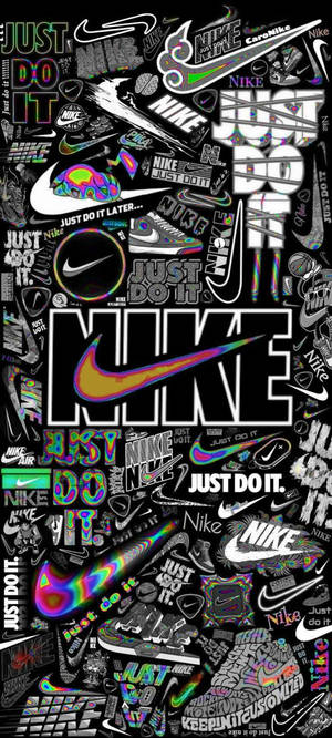 黑色背景上彩虹色Nike標誌、口號和運動鞋的牆紙拼貼畫。