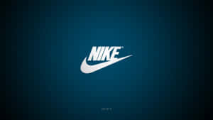 Nike標誌帶有'just do it'口號，位於藍色漸變背景上。