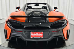 橙色McLaren 600LT Spider開篷跑車工作室後視圖 — Surface Laptop 壁紙