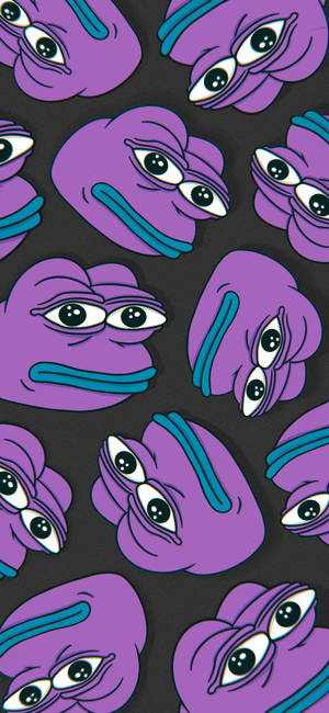 深灰色背景上重複的紫色 Pepe the Frog 面孔圖案。