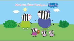 Peppa Pig 嘅斑馬家庭喺晴朗戶外場景中微笑。 — 斑馬 壁紙