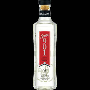 Sauza 901 銀色龍舌蘭酒瓶，紅色標籤，黑色背景