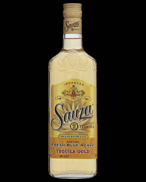 Sauza Tequila Gold 酒瓶，金色標籤，黑色背景