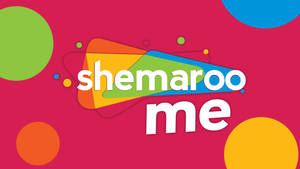 Shemaroo Me 標誌，帶有彩色圓圈和抽象形狀，背景為洋紅色。 — 簡約 壁紙