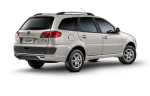 銀色 Fiat Palio Weekend 旅行車從後方四分之三角度觀看，背景為白色。 — Steam Deck OLED 壁紙