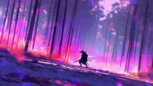 一位武士在夜晚獨自走過發光的粉紅色和紫色森林。