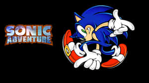 Sonic the Hedgehog 角色，帶有 Sonic Adventure 標誌，背景為黑色。 — 超音鼠 壁紙