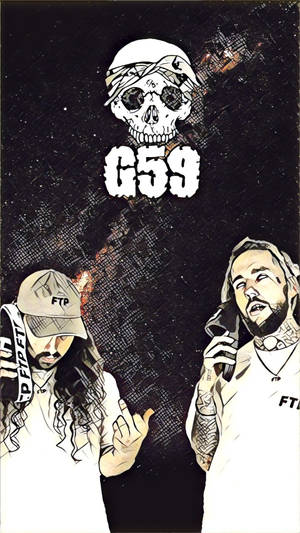 兩位帶有紋身和帽子的饒舌歌手，位於帶有 G59 文字的骷髏標誌下方。