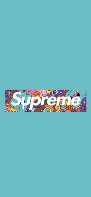 純青色背景上帶有塗鴉圖案的色彩繽紛Supreme標誌。