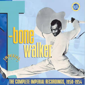 T-bone Walker 在藍色復古專輯封面上分腿跳躍拿著結他。