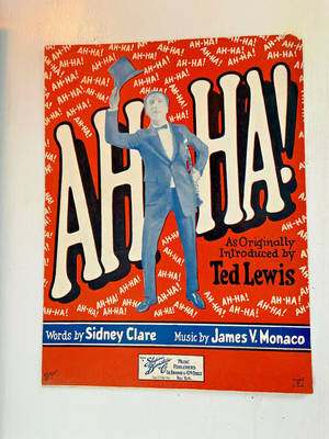 Ted Lewis 的《Ah-Ha!》1920 年代復古樂譜封面，一名穿藍色西裝的男子脫帽致意。