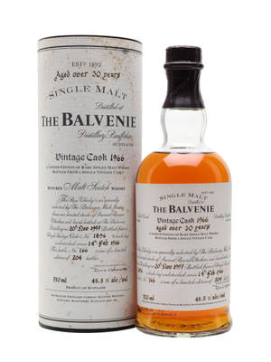 1966年復古Balvenie單一麥芽威士忌瓶及其原裝圓柱形禮盒。