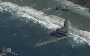 三架戰鬥機在熱帶島嶼附近的海浪上空低空飛行。