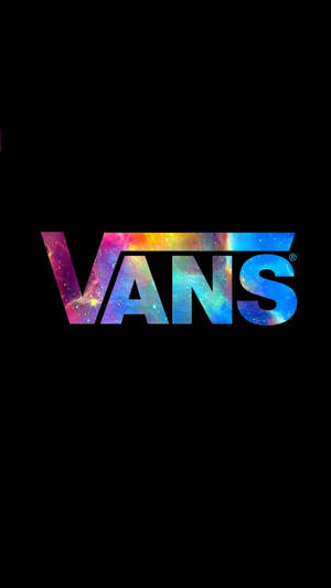 黑色背景上的銀河圖案 Vans 標誌