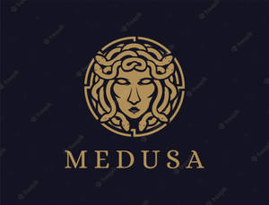 金色美杜莎標誌，帶蛇和文字MEDUSA，深色背景