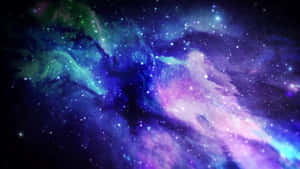 深空中帶有發光星星的彩色宇宙星雲。