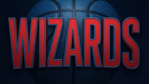 在深色背景上的藍色籃球上方，帶有藍色輪廓的紅色紋理 Wizards 文字