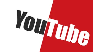 YouTube 標誌,在紅色和白色分割的背景上顯示黑色和白色文字。