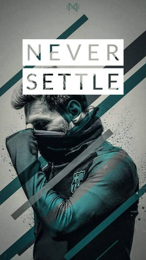 身穿青綠色裝備的運動員，對角線條上帶有「Never Settle」標語。 — OnePlus 壁紙