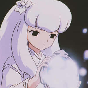 白髮動漫女孩在黑暗星空場景中抱著發光球體。 — 古勒比加 壁紙