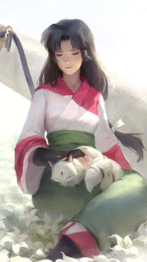 動漫女孩穿著紅綠長袍，在白百合中抱著一隻熟睡的白貓。 — 9:16 壁紙