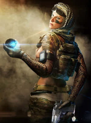 帶有部落紋身的兇猛女兵手持發光球體和手槍。 — HMD Terra M 壁紙