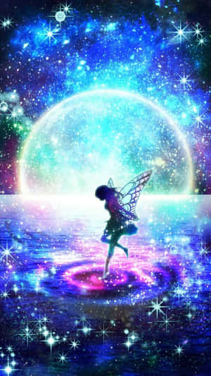 擁有翅膀的精靈在發光月亮下的宇宙漩渦上跳舞的星光星系。 — 妖精垃圾搖滾 壁紙