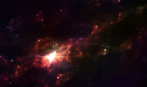 在深空中閃耀的鮮紅色和橙色星雲，散佈著星星。 — 迷霧森林 壁紙