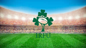 IRFU 標誌，帶有三葉草和欖球，位於體育場草地上。 — 愛爾蘭 壁紙