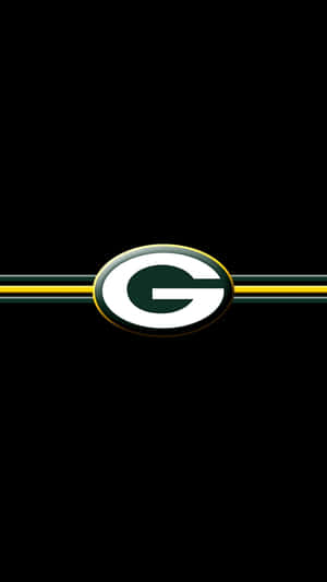 Green Bay Packers 標誌在黑色背景上，帶有金色和綠色條紋。 — Cia標誌 壁紙