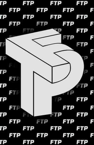 一個3D字母P標誌，位於帶有重複FTP文字的黑色背景上。 — 5120x1440 壁紙