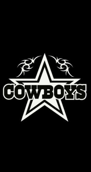 白色星星標誌，帶有部落設計和「COWBOYS」文字，背景為黑色。 — Pixel Fold 壁紙