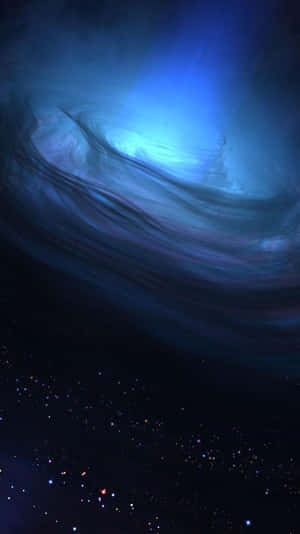 一個發光的藍色星雲在深空中旋轉，點綴著色彩繽紛的星星。 — 黑暗森林 壁紙