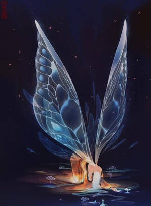 一個發光的藍翼仙子，在星空下從黑暗的水中升起。 — 奇幻 壁紙