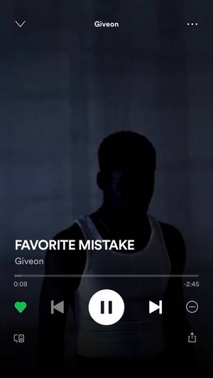 音樂播放器界面顯示Giveon的歌曲Favorite Mistake，背景為深色剪影。 — iPhone 8 壁紙