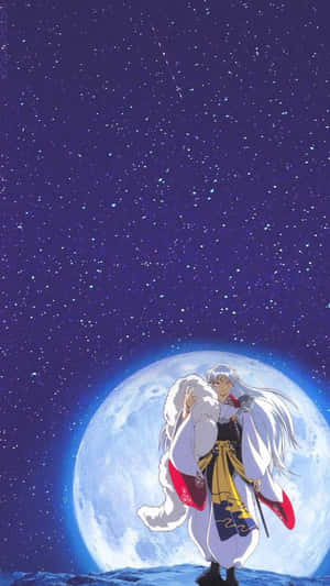 長白髮、穿毛大衣的動漫角色，站在星空下的滿月前。 — 9:16 壁紙