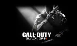 剪影士兵在聚光燈下持步槍，附有 Call of Duty Black Ops II 標題。 — 使命召喚黑色行動4 壁紙