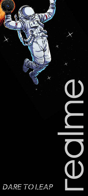 太空人在太空手持相機，帶有火焰軌跡和星空背景，並有 realme 品牌標誌。 — Redmi 17C 4G 壁紙