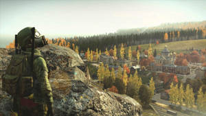 戴著防毒面具的士兵從岩石山坡上俯瞰秋日村莊。 — Dayz GIF 壁紙