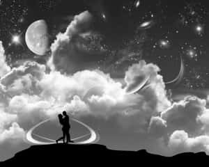 一對剪影情侶在懸崖上親吻，背景是星空宇宙天空，有星系和月亮。 — 愛就是愛 壁紙