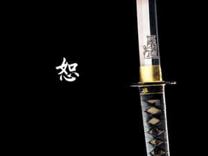 一把帶有金色配件和獅子標誌的日本刀，在帶有漢字的黑色背景上。 — 武士Champloo 壁紙