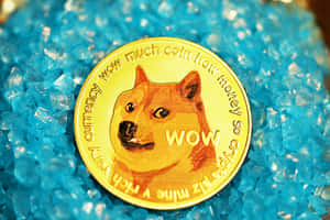 金色Dogecoin，柴犬樣，喺藍色糖晶體上面。 — MacBook Pro 14 壁紙