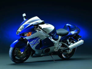 時尚的藍銀色鈴木GSX 1200運動電單車在攝影棚燈光下 — 機車 壁紙