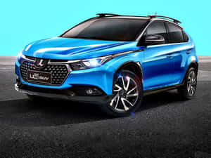 藍色SUV，車頭燈發光，停在深色路面上，青色天空下。 — 4:3 壁紙
