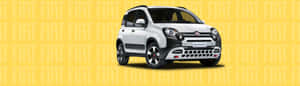 白色快意 Panda 汽車在帶有重複 FIAT 文字的黃色背景上。 — 熊貓 壁紙
