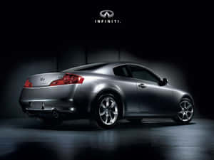 銀色Infiniti G35雙門轎跑車在攝影棚中，聚光燈和黑暗背景。 — 酷車 壁紙