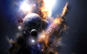 一顆行星和衛星漂浮在佈滿星斗的彩色宇宙星雲中。 — 夜空 壁紙