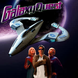 太空船前的三個人，有紫色行星和標題Galaxy Quest。